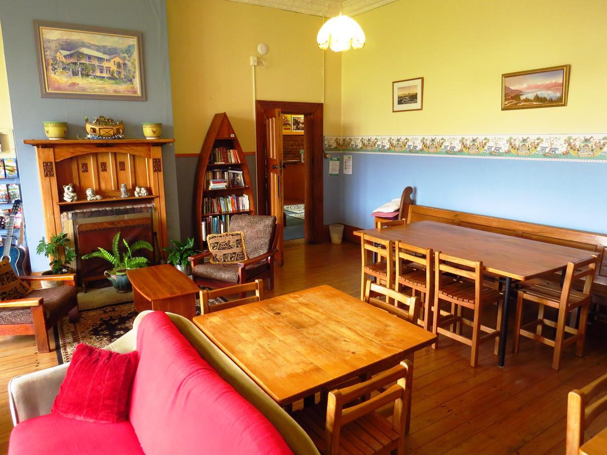 Noah'S Ark Backpackers Hostel Greymouth Exterior photo